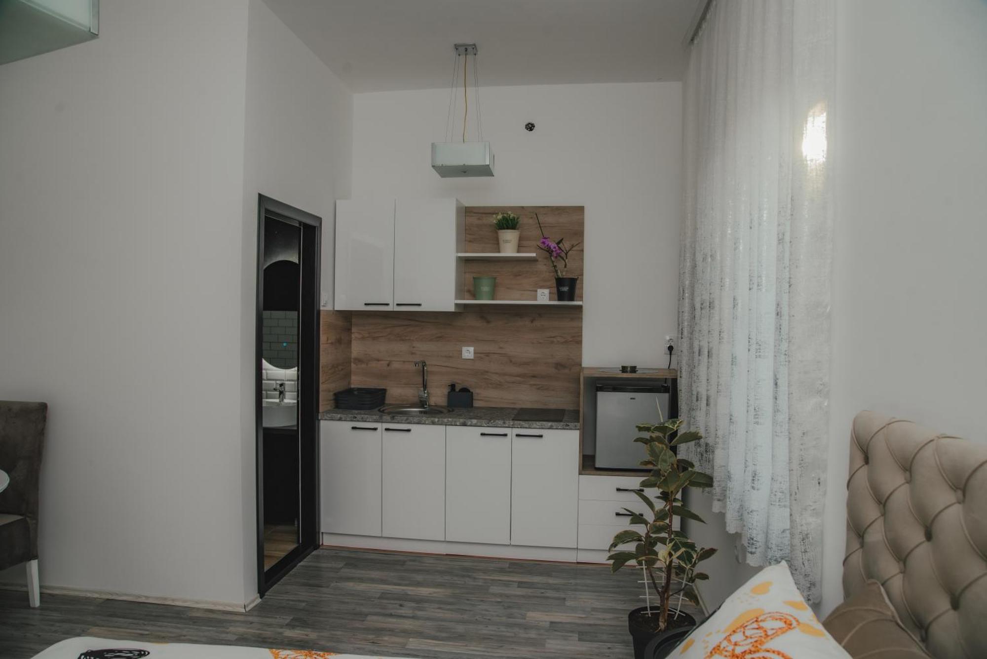 Jes Apartments Leskovac  Kültér fotó