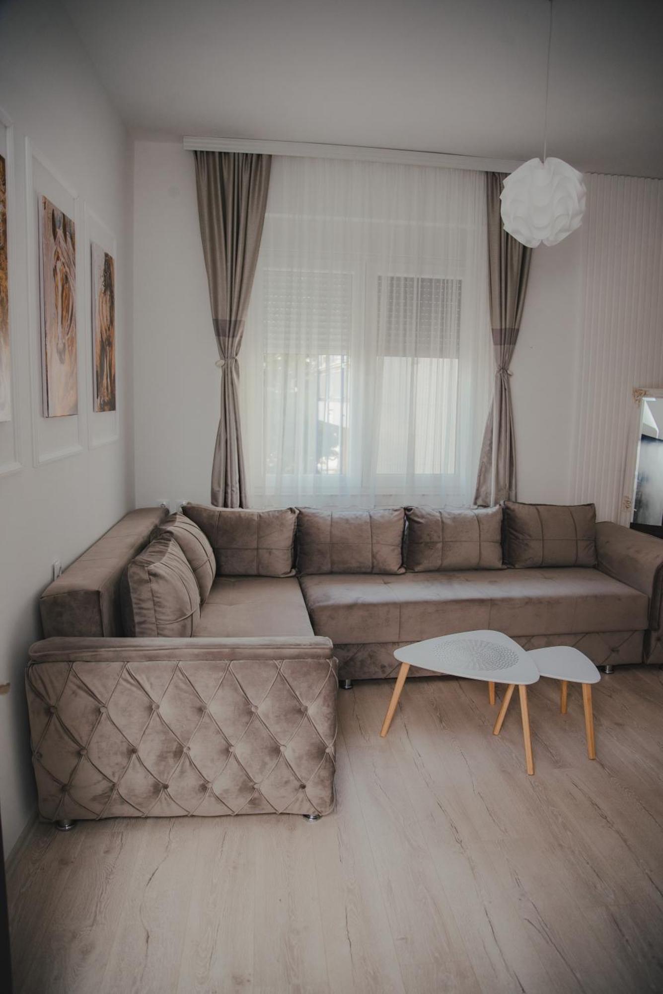 Jes Apartments Leskovac  Kültér fotó